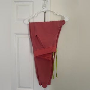 Figs Zamora Coral (retired color) Women’s Jogger Scrub Pants Size M